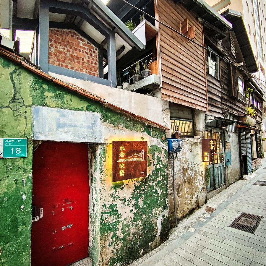 Jerry'S Mazehut Hostel Tainan Exterior foto